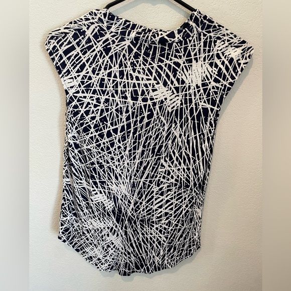 Halogen Women's Abstract Cowl Neck Tunic Tank Top Blue White Size Small - Picture 8 of 8